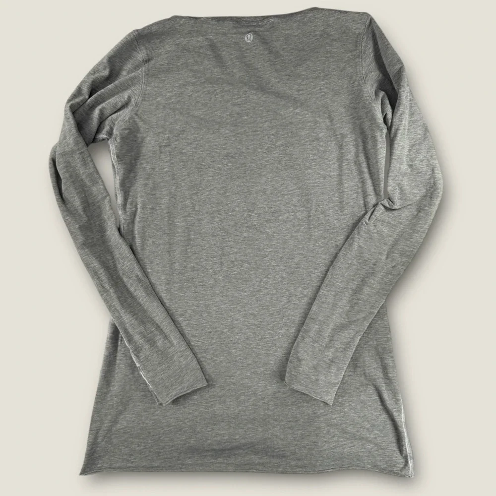 Lululemon Men's 5 Year Basic Long Sleeve‎ Shirt Grey Heather Crew Neck Size S